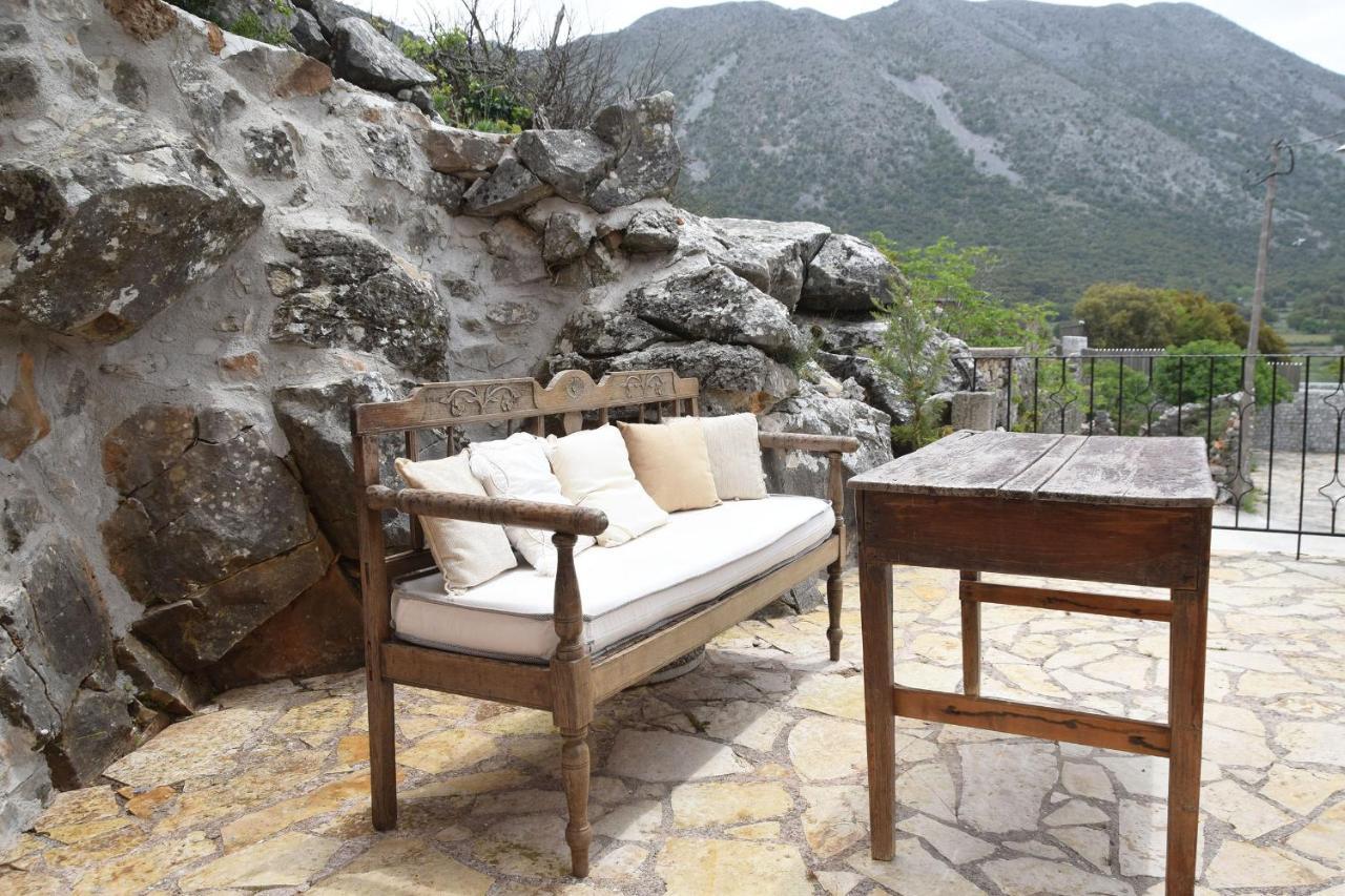 Stone Built Villa Galatia, Poolside & Perfect View Karés Dış mekan fotoğraf