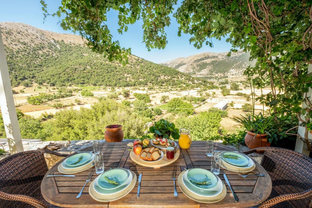 Stone Built Villa Galatia, Poolside & Perfect View Karés Dış mekan fotoğraf