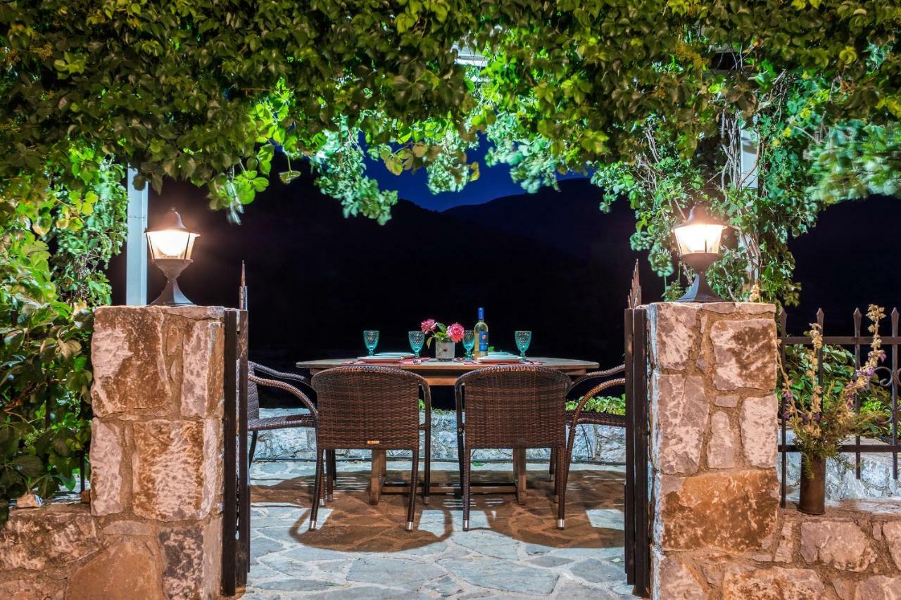 Stone Built Villa Galatia, Poolside & Perfect View Karés Dış mekan fotoğraf