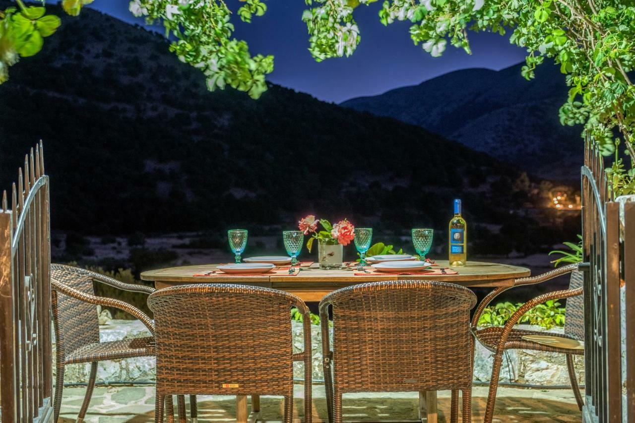 Stone Built Villa Galatia, Poolside & Perfect View Karés Dış mekan fotoğraf