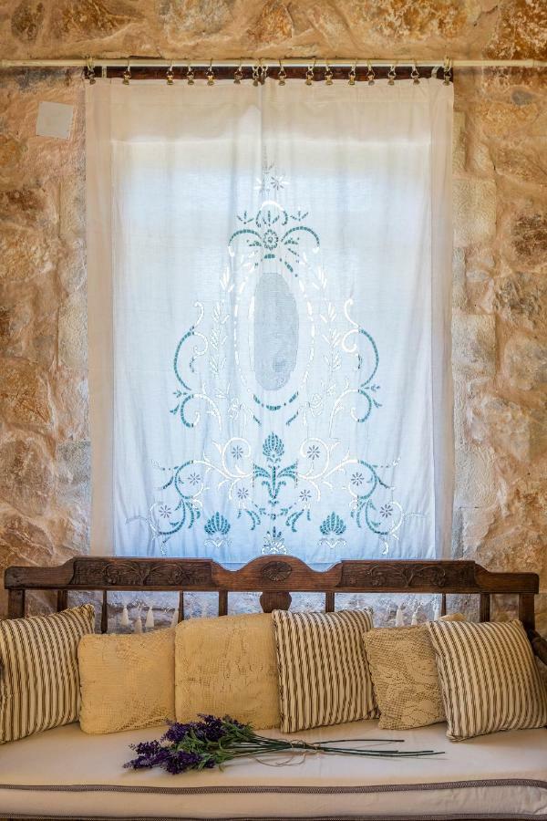 Stone Built Villa Galatia, Poolside & Perfect View Karés Dış mekan fotoğraf